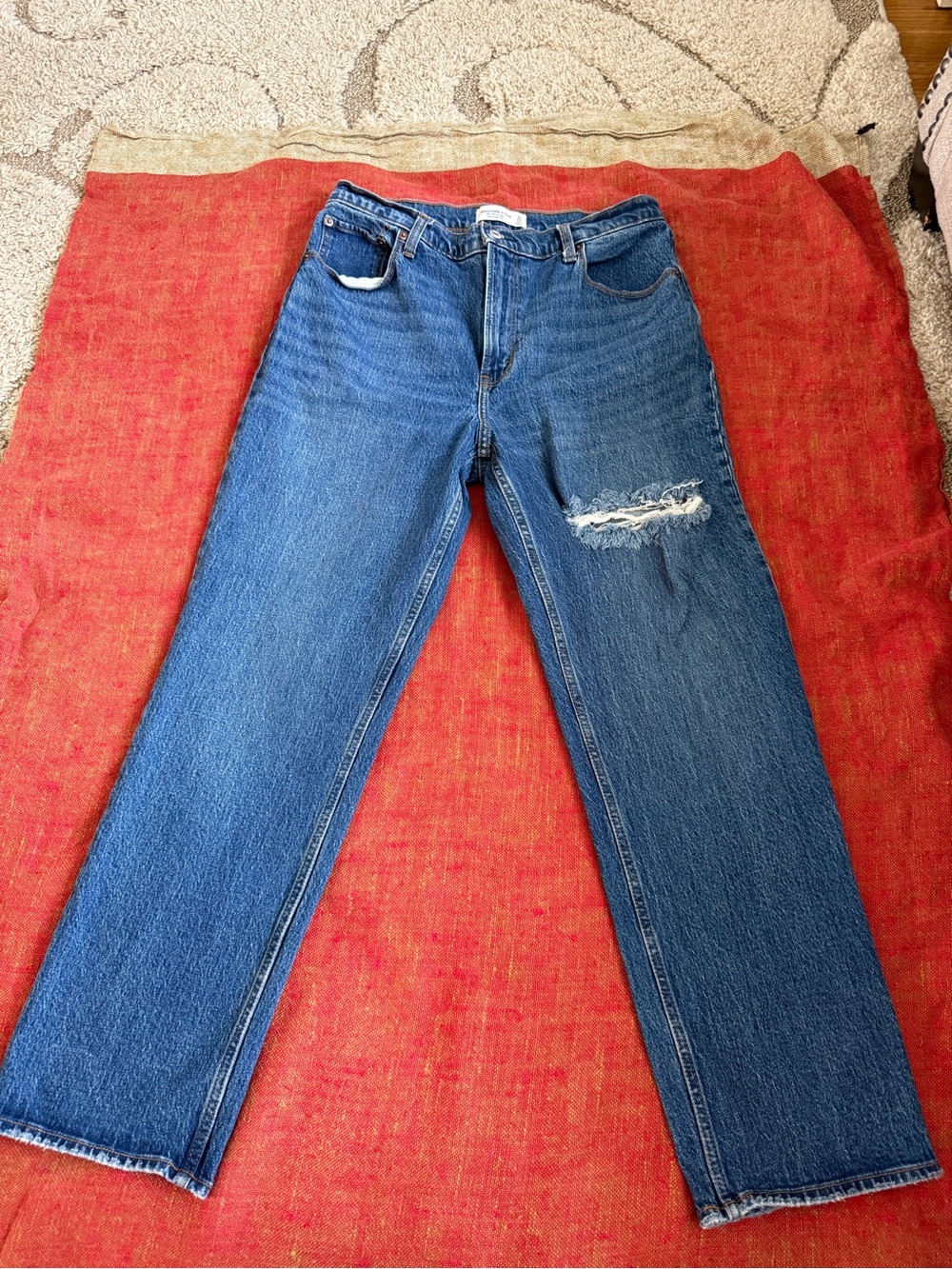 Abercrombie & Fitch Women’s the 90’s Ultra High Rise Straight-Leg Jeans, 31, EUC
